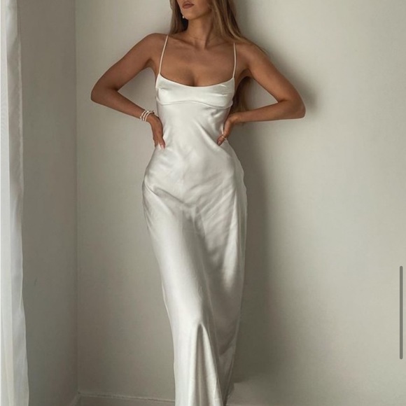 Zara Dresses & Skirts - ZARA Viral Satin Effect Cut Out Midi Dress White
Size XS Blogger's Favorite 🤩